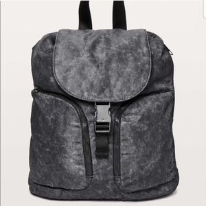 LULULEMON carry onward rucksack gravel dust